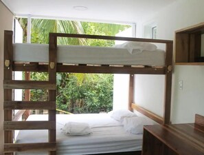 1 bedroom, bed sheets