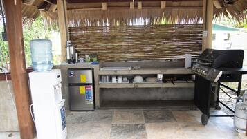 Fridge, stovetop, coffee/tea maker, cookware/dishes/utensils