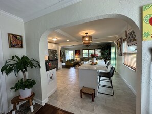 Interior - HOME WITH ALL YOU NEED between thriving St Peterburg downtown & St Pete Beach (Gulfport)