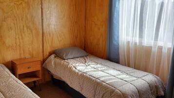 2 bedrooms, hypo-allergenic bedding, free WiFi, bed sheets