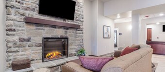 Cobblestone Inn & Suites - Winters