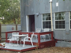 Outdoor dining - Nestled in Hill Country- Minutes from multiple attractions (Spring Branch)