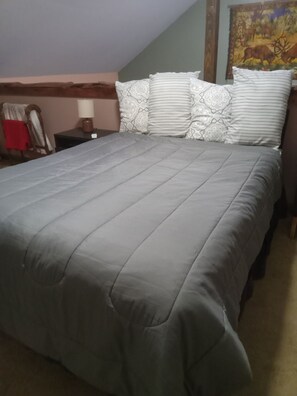 1 bedroom, free WiFi, bed sheets - Nestled in Hill Country- Minutes from multiple attractions (Spring Branch)