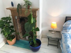 3 bedrooms, desk, free WiFi, bed sheets