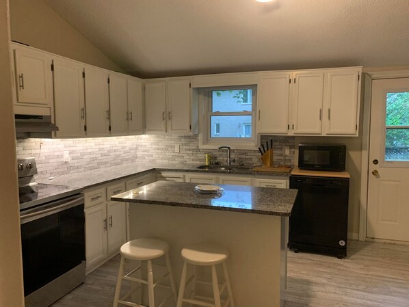 Fridge, microwave, oven, stovetop - Cozy house in the quiet beach town of Bright's Grove.   (Sarnia)