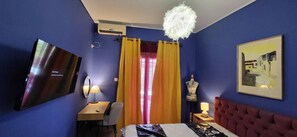 1 bedroom, desk, laptop workspace, blackout curtains - LV to Parthenon (Athens)