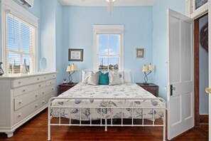 5 habitaciones, cuna de viaje, wifi gratis y ropa de cama 