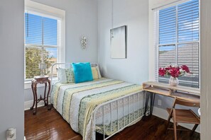 5 habitaciones, cuna de viaje, wifi gratis y ropa de cama 