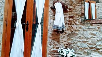 Grand Apartment | Free WiFi, bed sheets