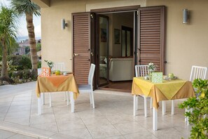 Outdoor dining - Samilu - Room Sofia (Battipaglia)