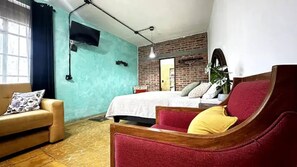 1 chambre, bureau, fer et planche à repasser, Wi-Fi