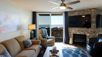 Apartment, Mehrere Betten, Poolzugang, Meerblick (D112 Ocean Dream) | Wohnbereich