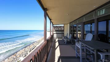 Condo, varias camas, balcón, vista al jardín (1025A Beachfront Retreat A) | Áreas de la propiedad