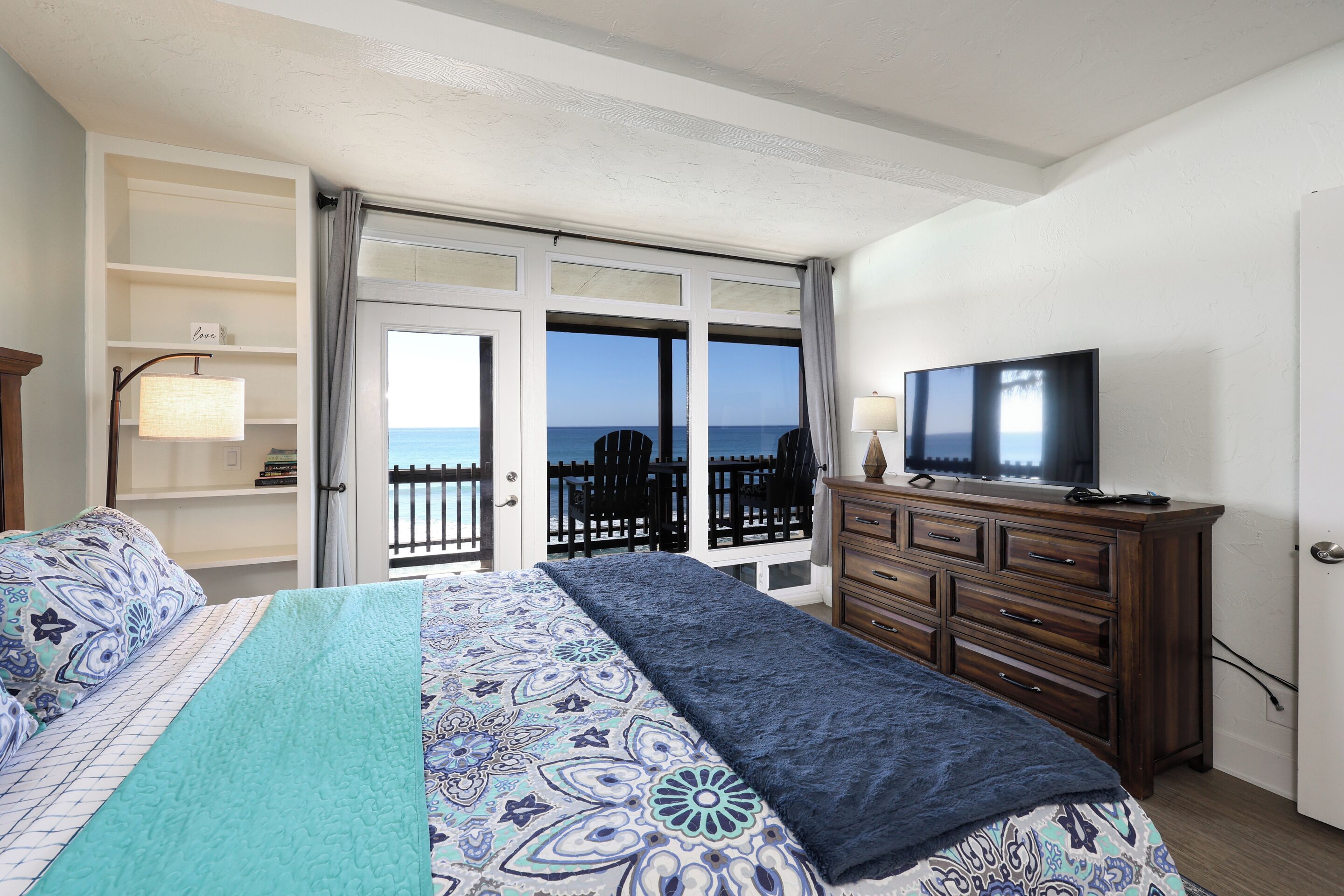 Condo, Multiple Beds, Balcony, Garden View (1025A Beachfront Retreat A) | 2 bedrooms, individually decorated, individually furnished