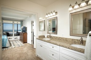 2 bedrooms, individually decorated, individually furnished