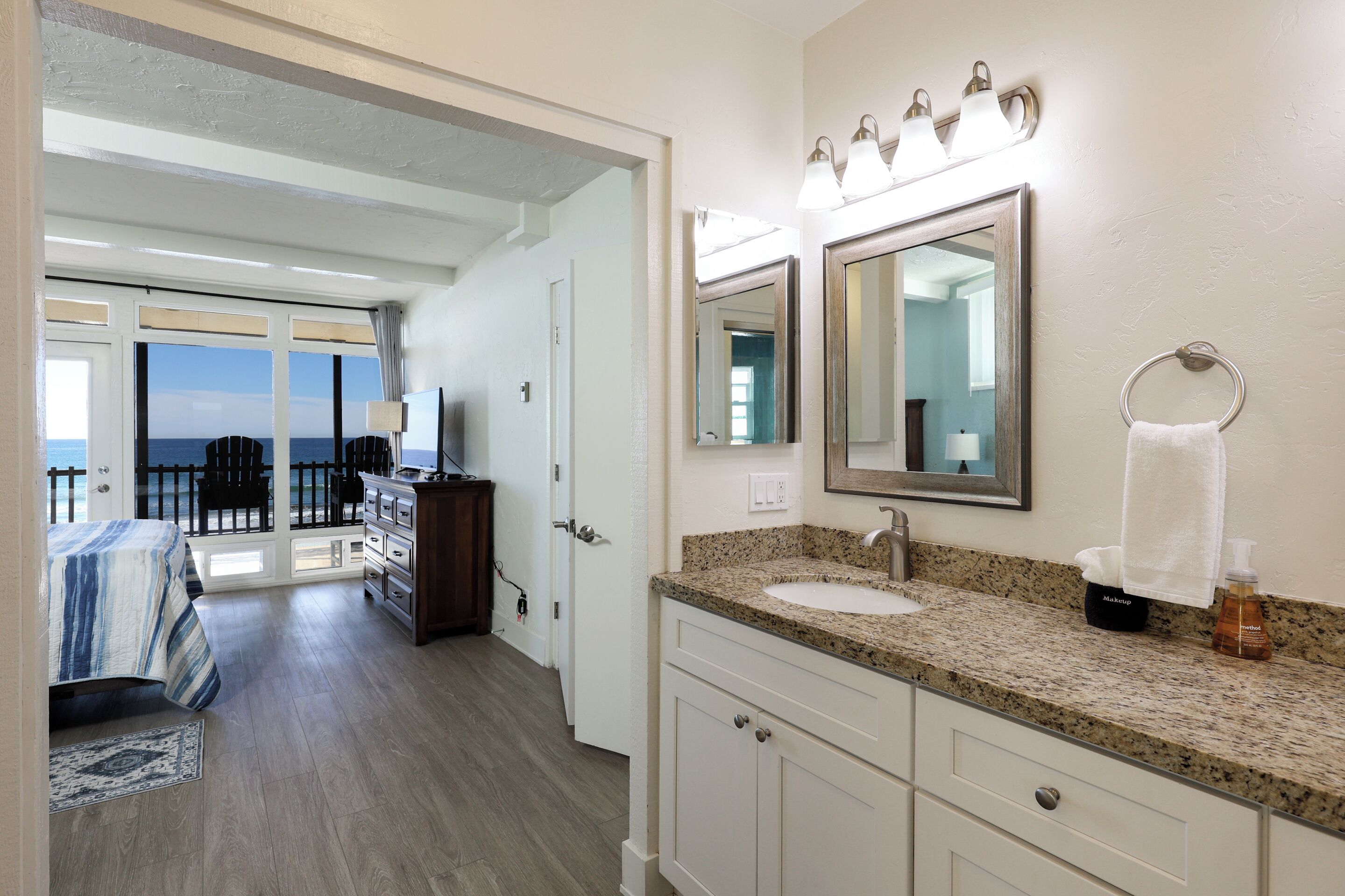 2 bedrooms, individually decorated, individually furnished