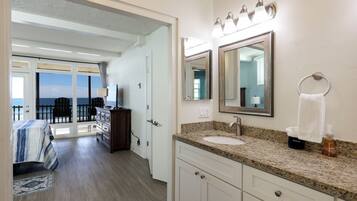 2 bedrooms, individually decorated, individually furnished