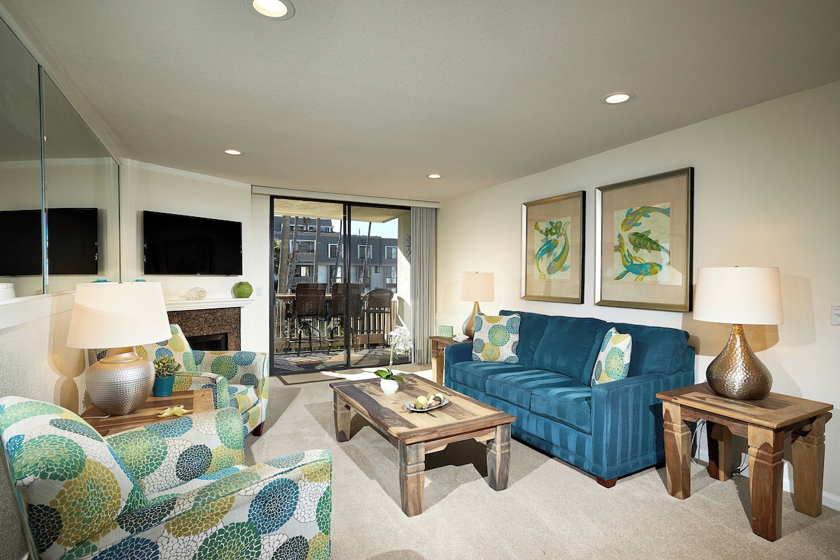 Condo, 1 King Bed with Sofa bed, Pool Access, Ocean View (E202 ) | Living area