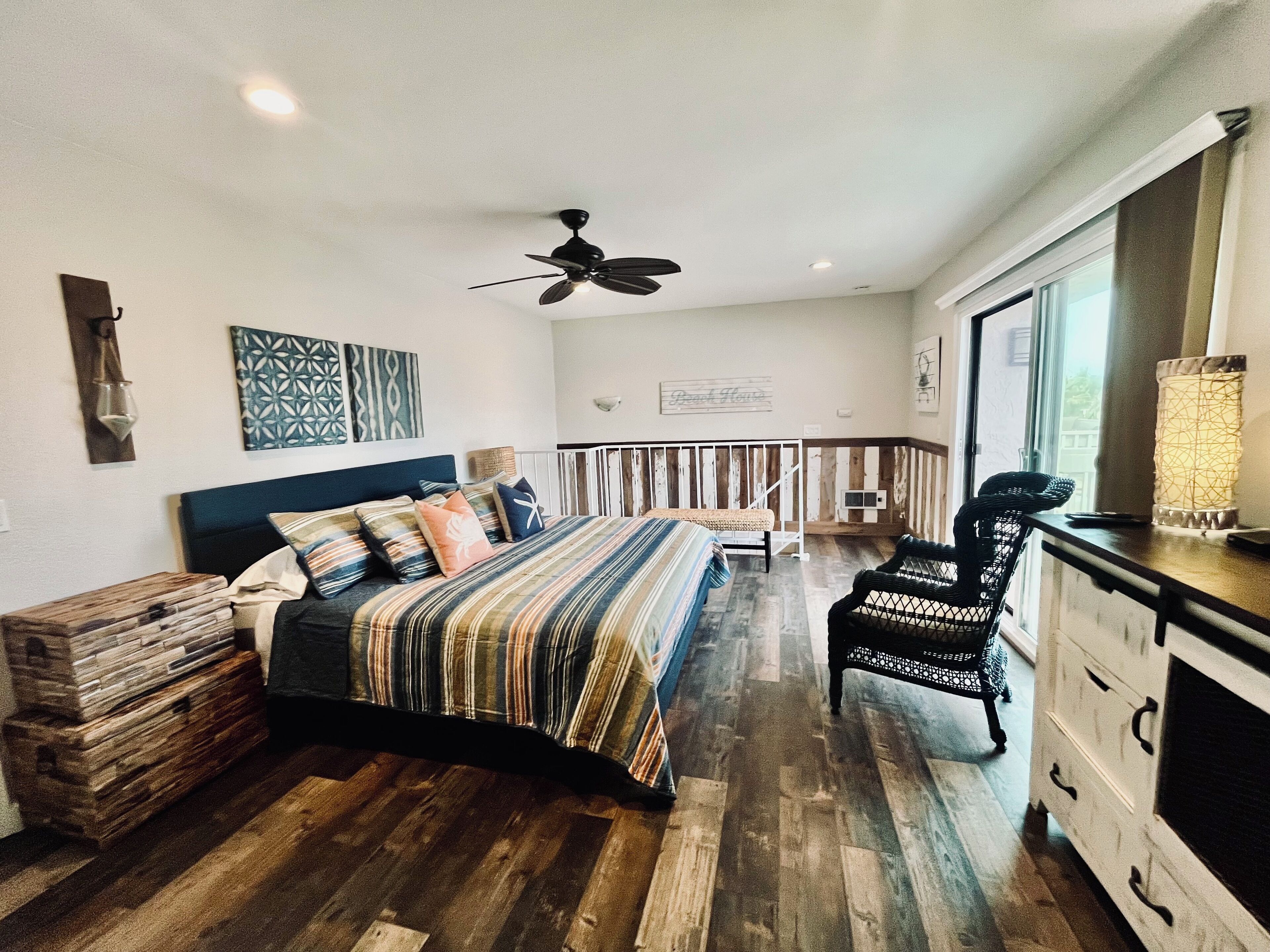 2 عدّة غرف نوم وبديكورات فريدة لكل غرفة وطراز فريد لكل وحدة