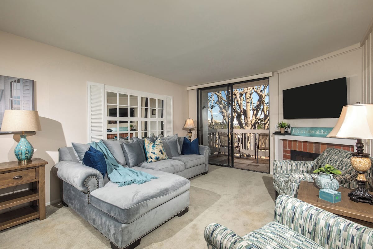 Condo, Multiple Beds, Pool Access, Ocean View (A302) | Living area