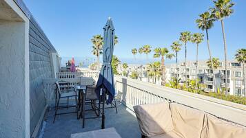 Condo, Berbilang Katil, Pool Access, Ocean View (B319) | Tempat makan luar