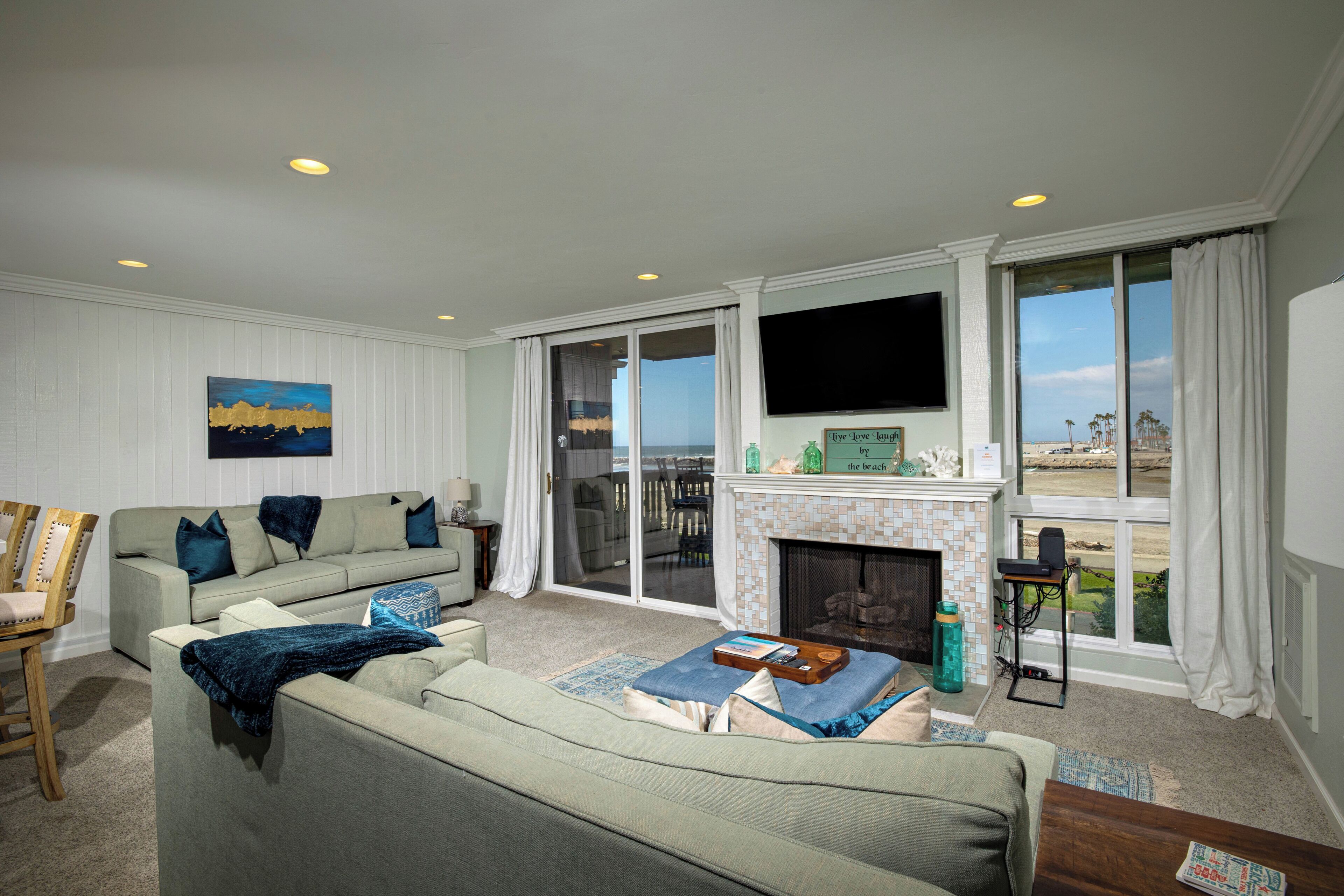 Condo, 1 King Bed with Sofa bed, Pool Access, Ocean View (E6) | Living area