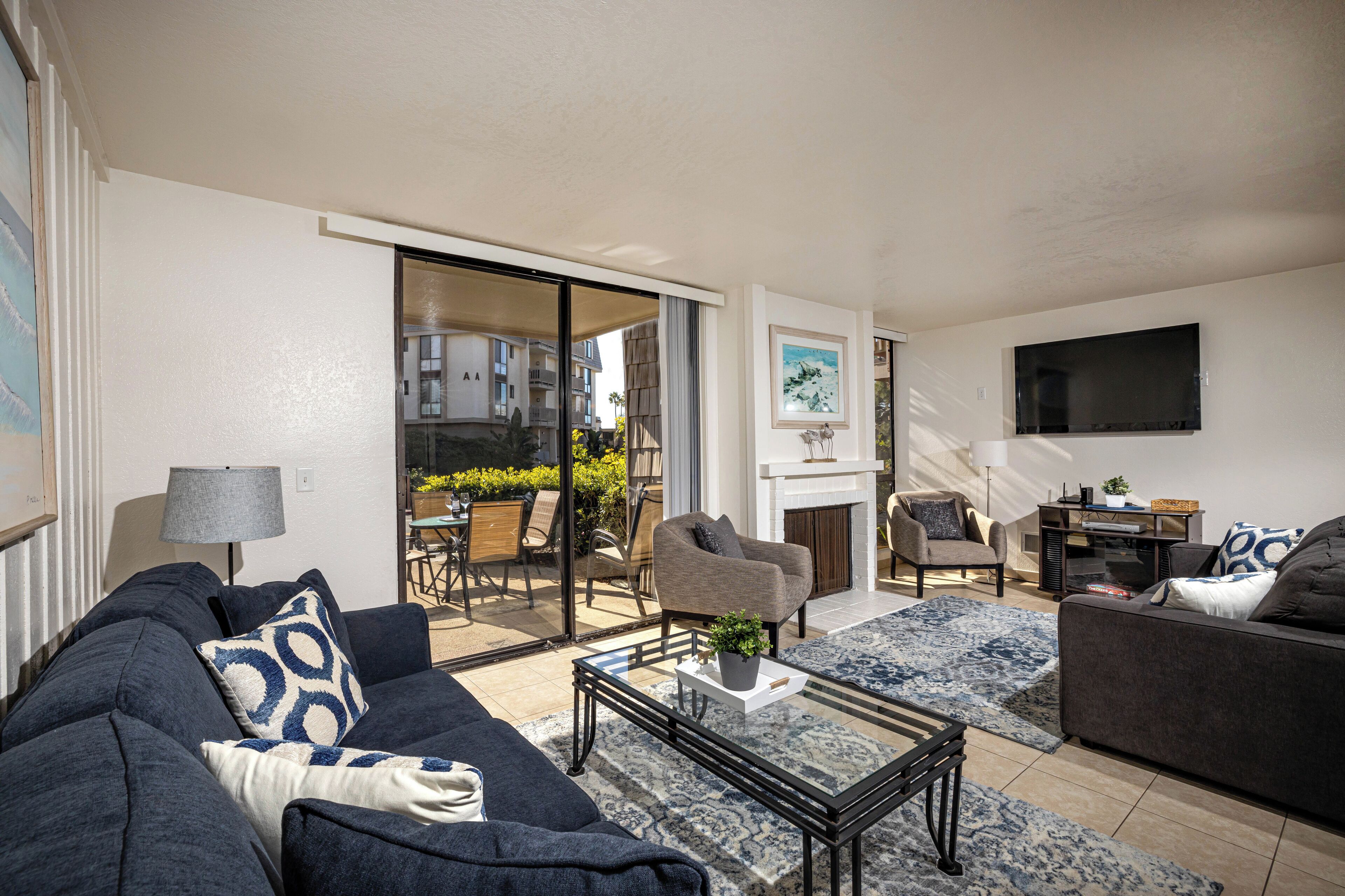 Condo, 1 cama King size y sofá cama, acceso a la alberca, vista al jardín (B3 ) | Área de sala de estar