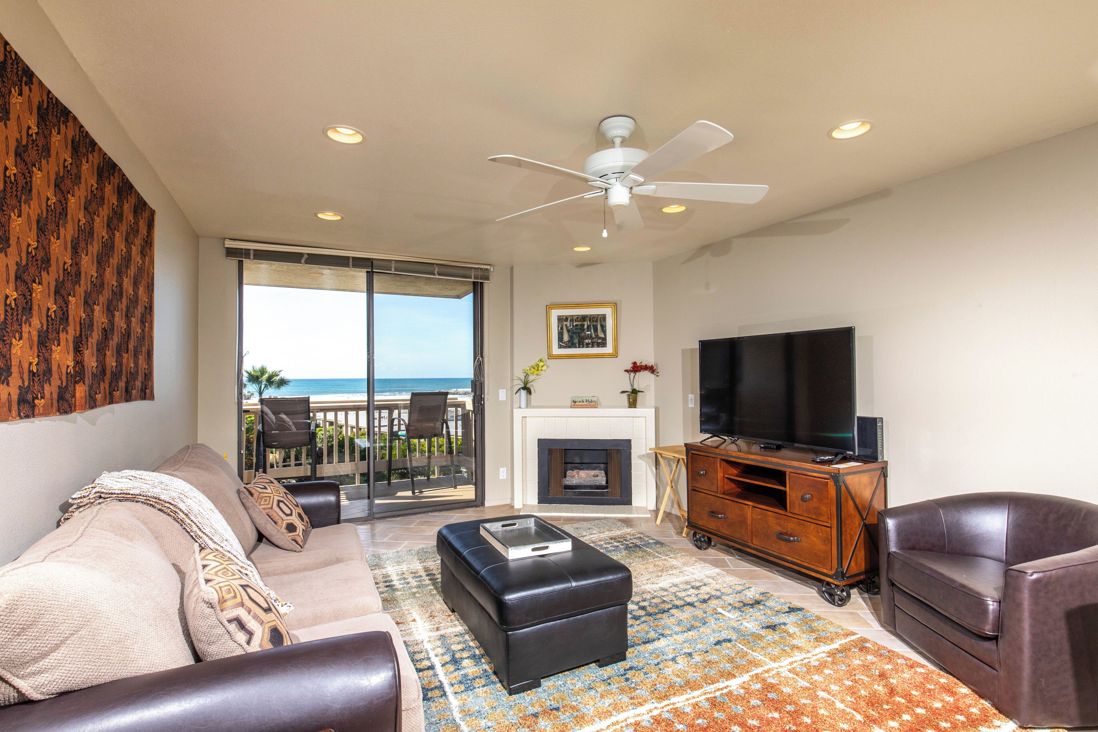 Condo, 1 King Bed with Sofa bed, Pool Access, Ocean View (G211 ) | Living area