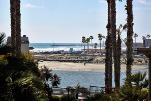 Beach - MMV VI (Oceanside)