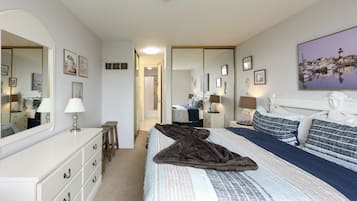 Kondominium, 1 Tempat Tidur King dengan tempat tidur Sofa, akses ke kolam renang (B226) | 1 kamar tidur dan didekorasi berbeda-beda