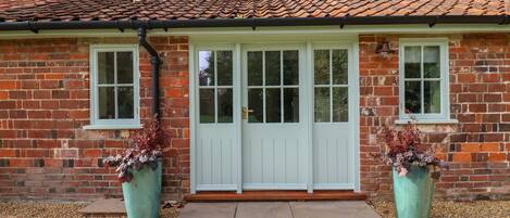 Cottage | Front of property