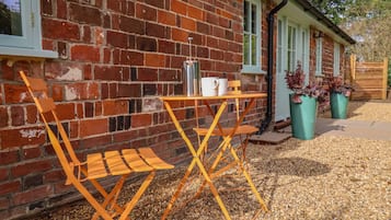 Cottage | Property grounds