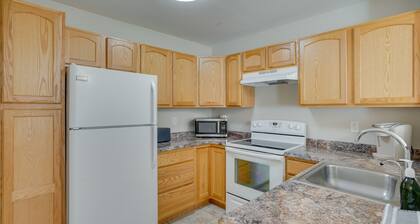 Tranquil & bright loft-style townhouse near Sabino Canyon!