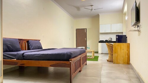 GoBravo Dev Palace & Studio Apartments