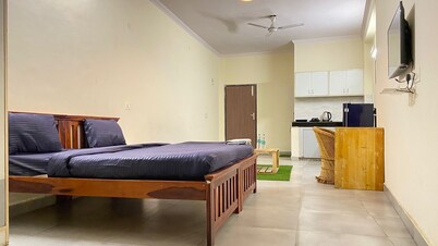 GoBravo Dev Palace & Studio Apartments