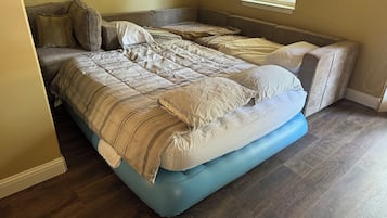2 bedrooms, in-room safe, free WiFi, bed sheets