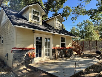 Shady Knoll getaway. A peaceful escape in the mountains.