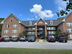 Exterior - 2BR/2BA Renovated Condo under 1 mile to Toomers (Auburn)