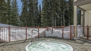 Utendørs boblebad