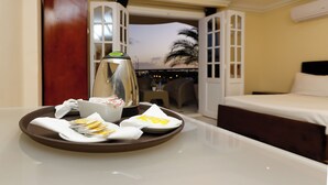 Phòng dành cho gia đình | Minibar, két bảo mật tại phòng, bàn, phòng cách âm 