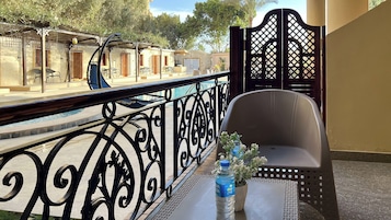 2 habitaciones, minibar y caja de seguridad en la habitación