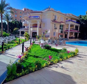 Front of property - Turquoise Pyramids Palace  (6th of October City)