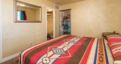 🌵Cozy Southwestern Apt near Route 66🌵