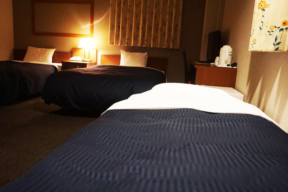 1 bedroom, desk, free wifi, bed sheets