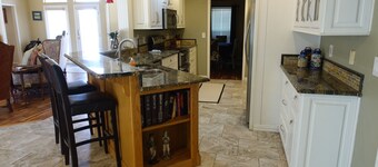 Oasis of the Plains, minutes from WTAMU and Palo Duro Canyon. 