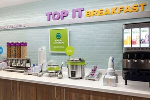 Free daily buffet breakfast  - Tru By Hilton Charlotte Tyvola I-77 (Charlotte)
