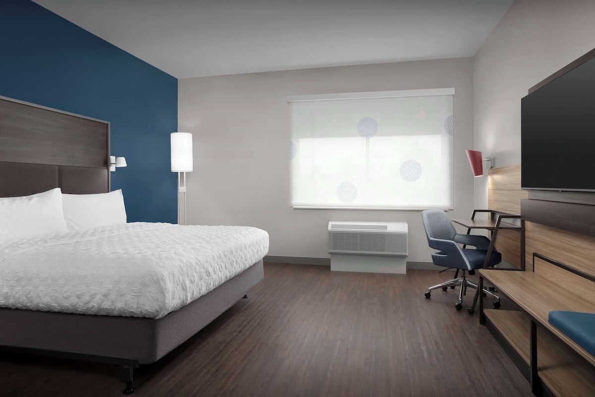 Værelse - 1 kingsize-seng - handicapvenligt (Roll-In Shower) | Gratis Wi-Fi, sengetøj