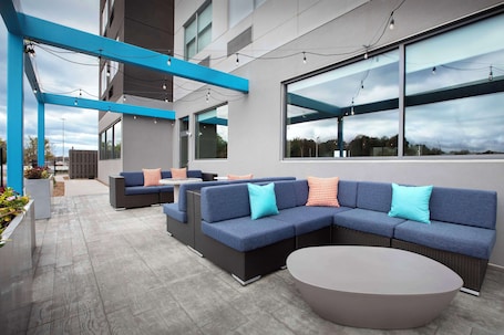 Terrace/patio. Tru By Hilton Jackson, Tn