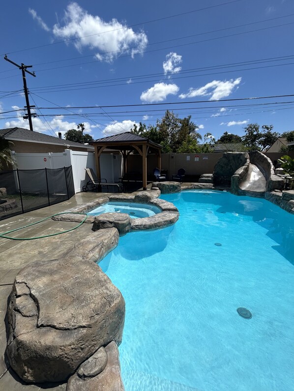 Piscine extérieure