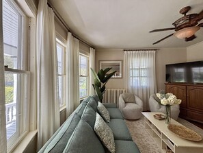 Smart TV, fireplace, video games